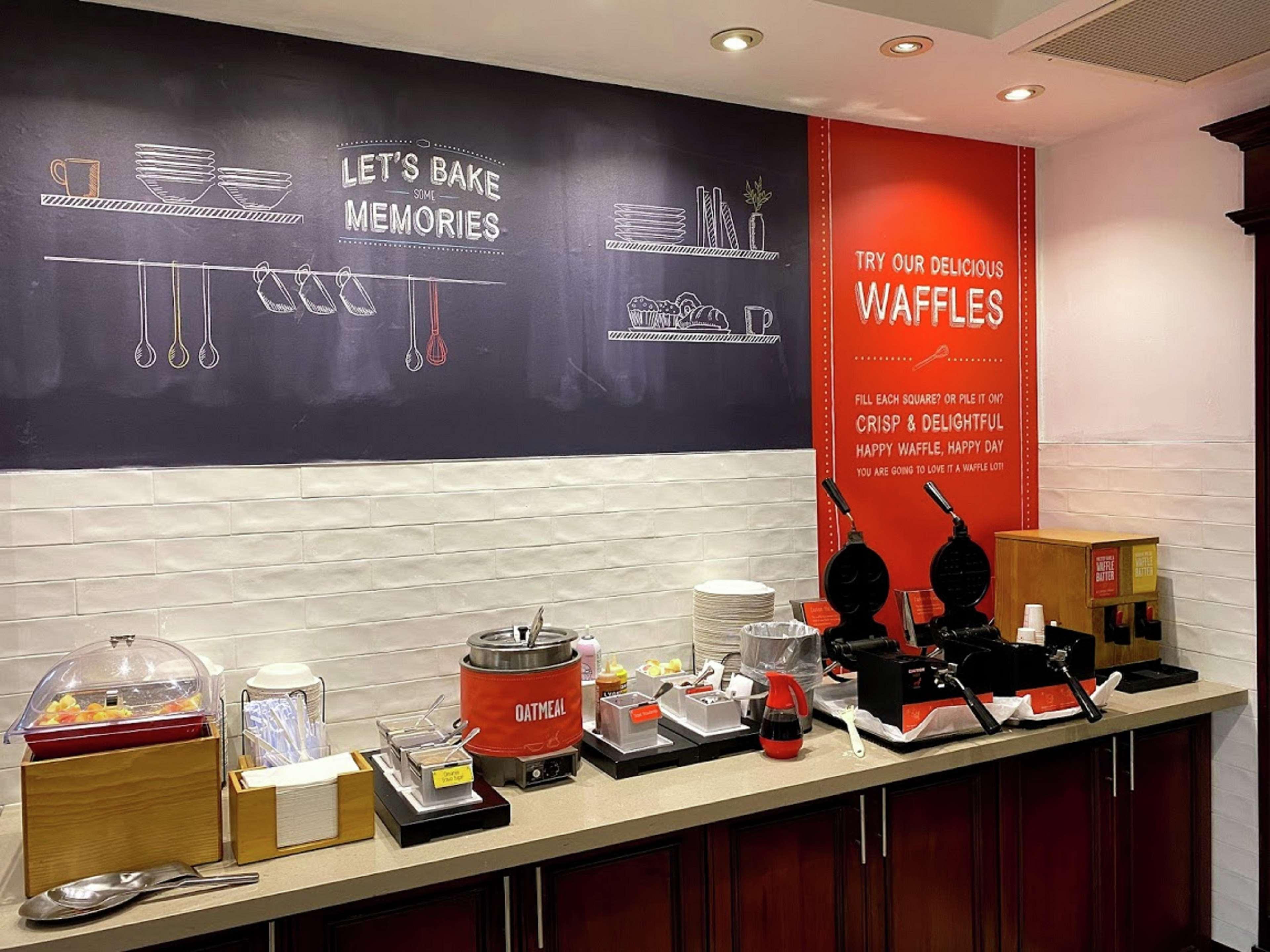 Hampton Inn Toronto-Mississauga West Экстерьер фото