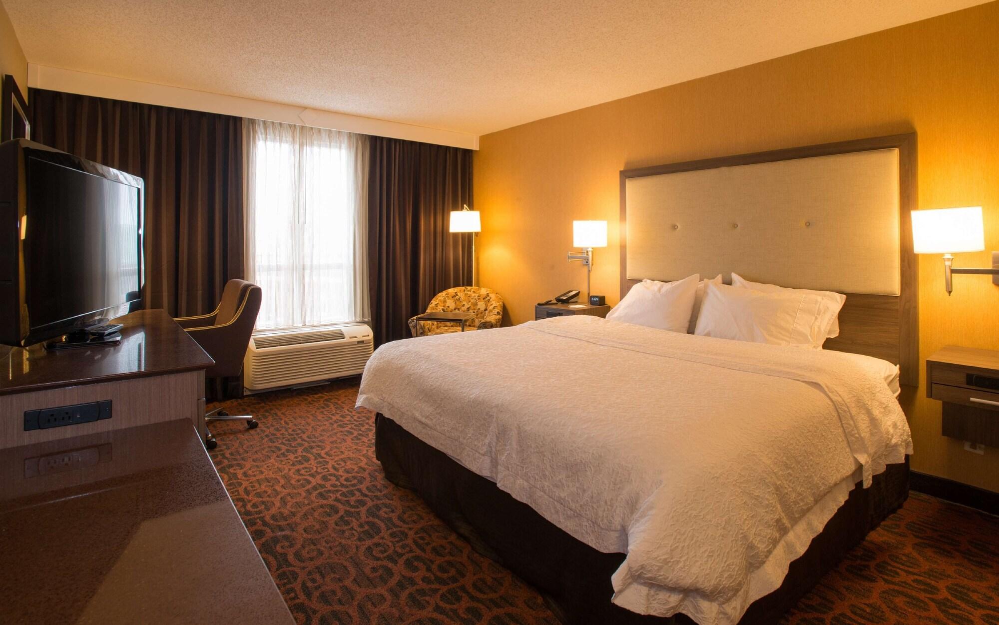 Hampton Inn Toronto-Mississauga West Экстерьер фото