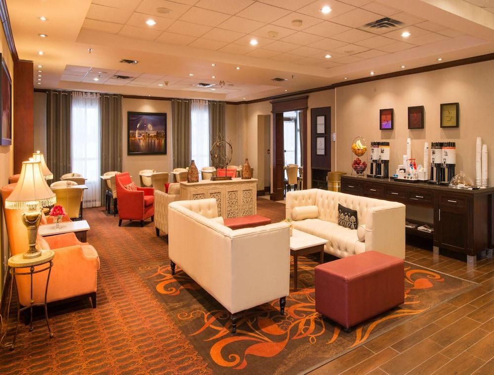 Hampton Inn Toronto-Mississauga West Экстерьер фото