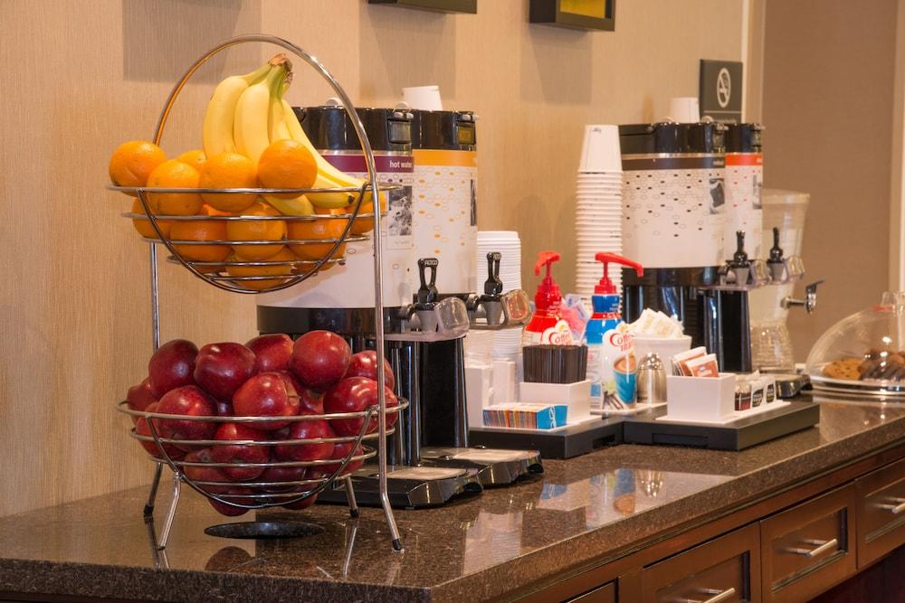 Hampton Inn Toronto-Mississauga West Экстерьер фото