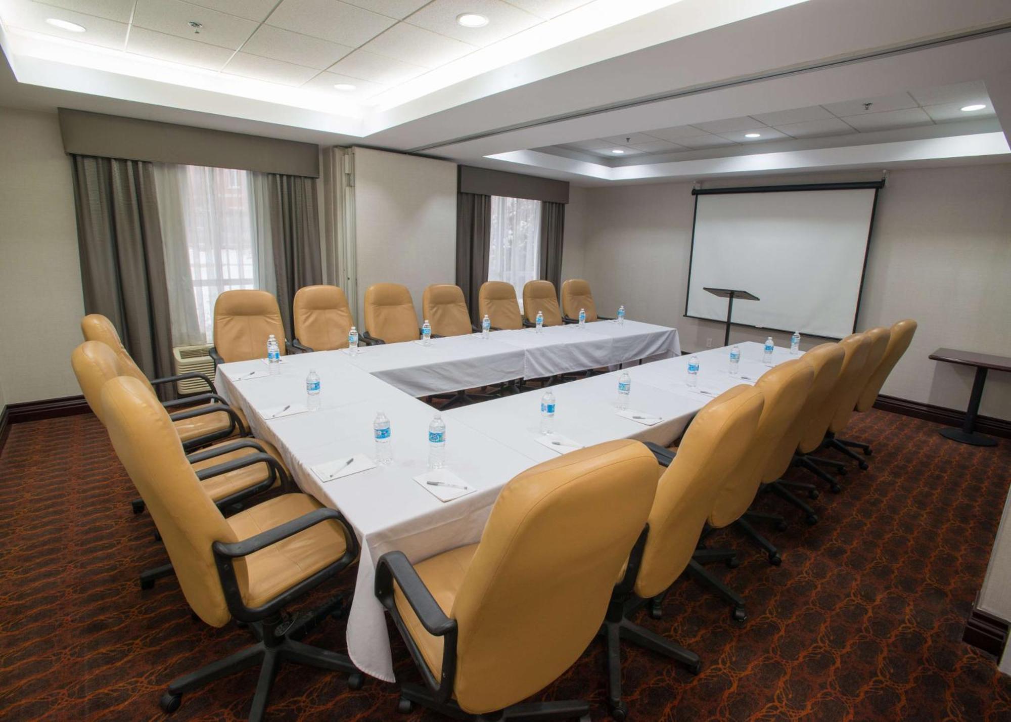 Hampton Inn Toronto-Mississauga West Экстерьер фото