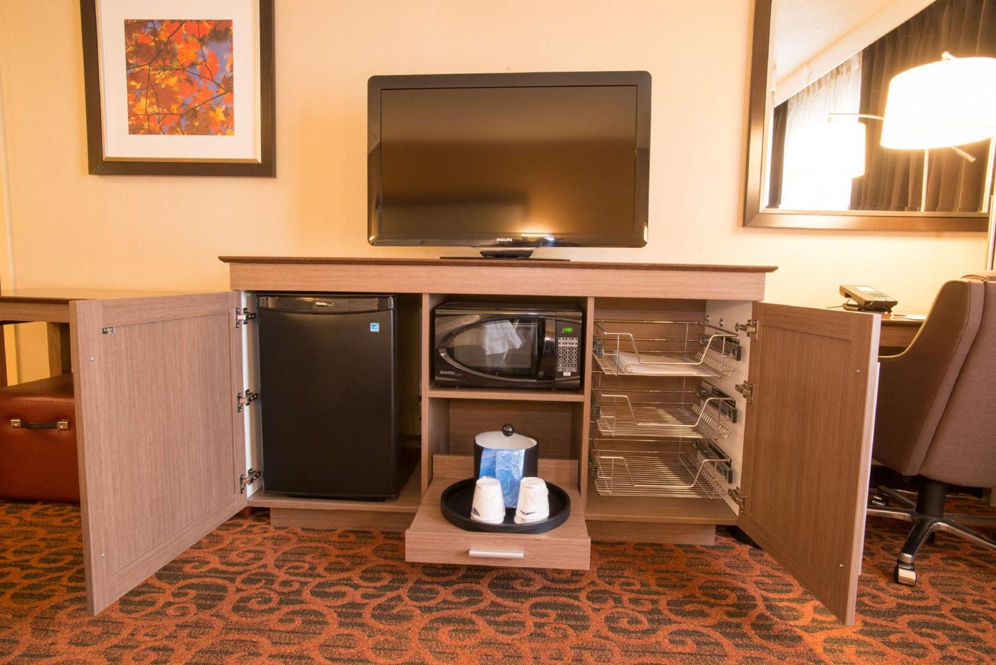 Hampton Inn Toronto-Mississauga West Экстерьер фото