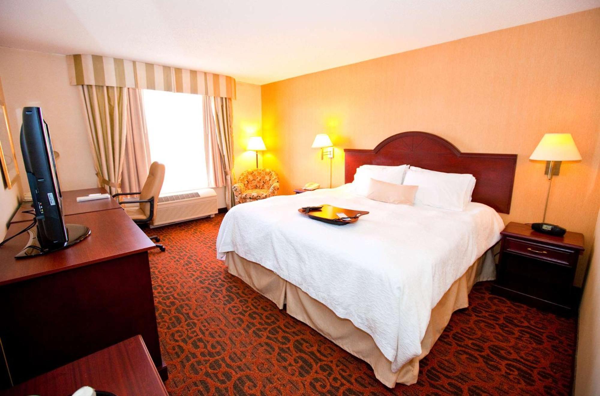 Hampton Inn Toronto-Mississauga West Экстерьер фото