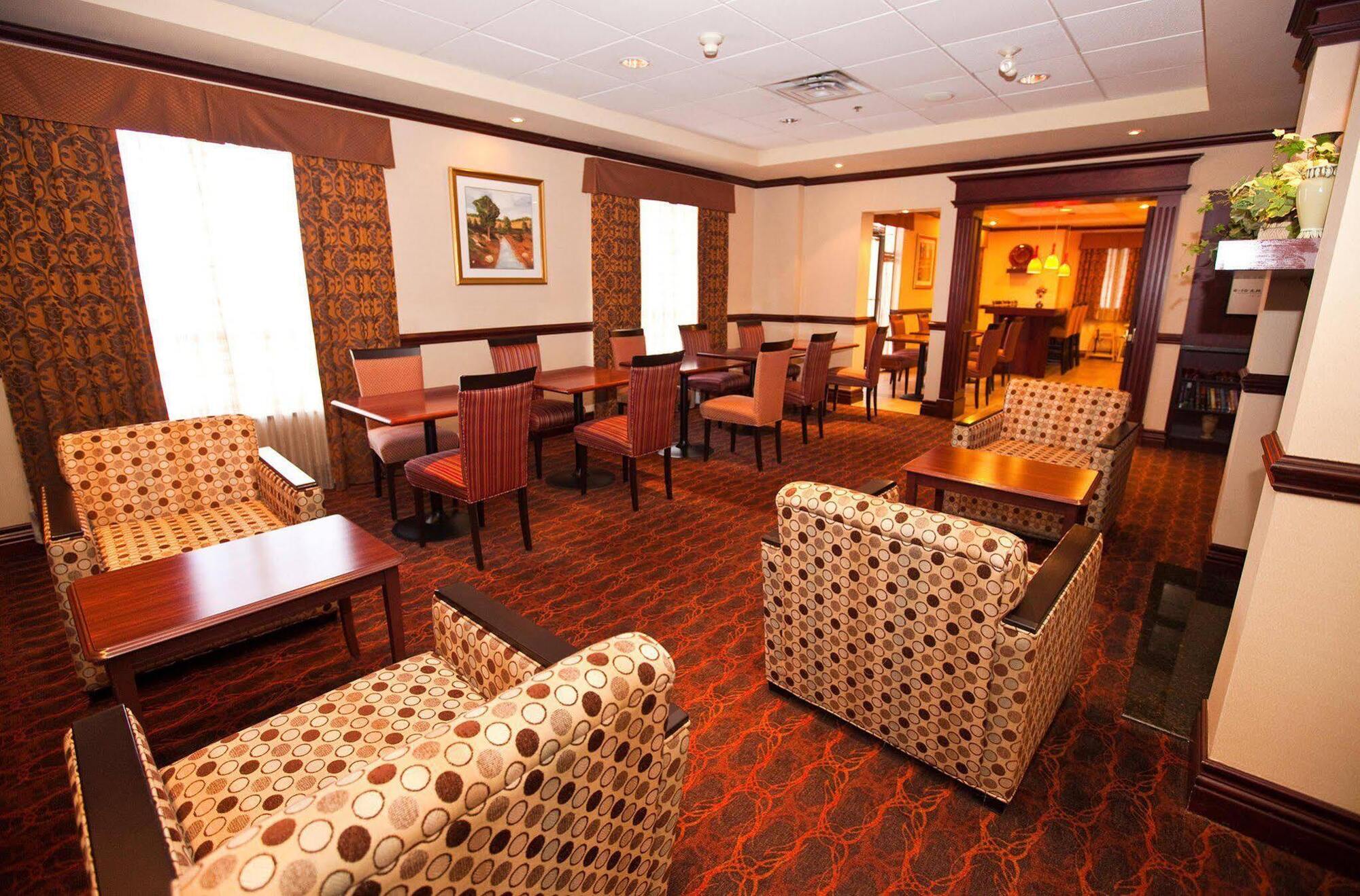 Hampton Inn Toronto-Mississauga West Ресторан фото
